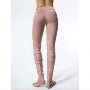 Alo Yoga High-Waist Goddess Legging in Rosewater heather. Size medium.
